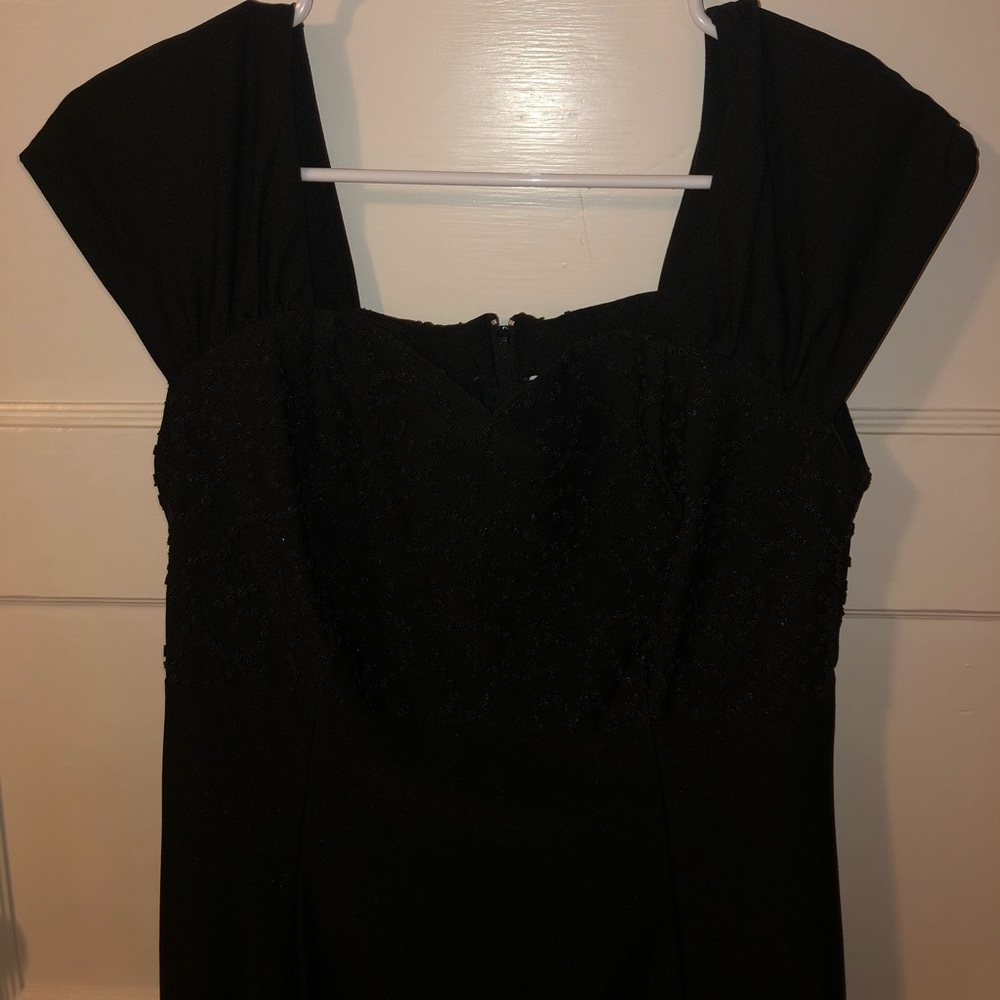 Dress - Picture 4 of 8